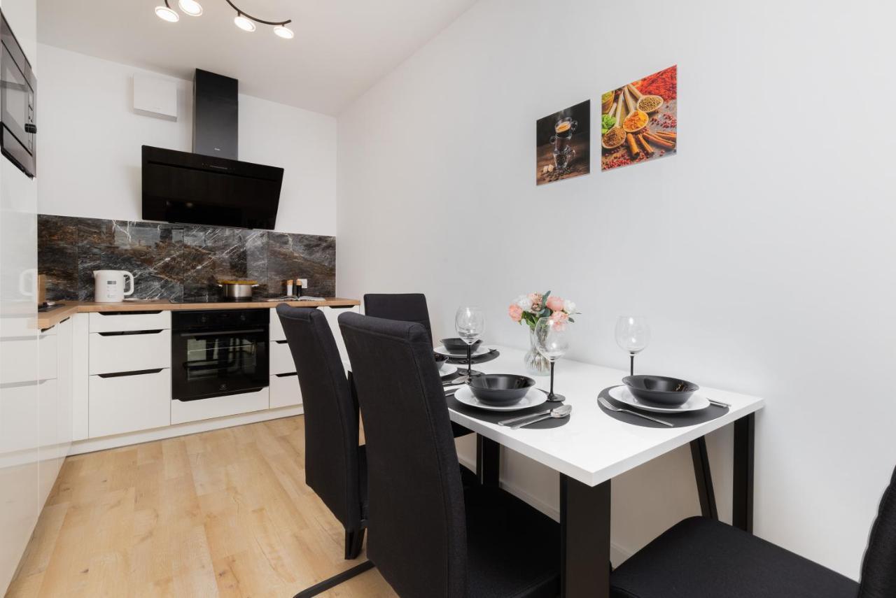 Plac Unii Apartment Gdynia By Noclegi Renters Zewnętrze zdjęcie